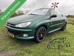 Groen Gebruikt 2003 Peugeot 206 CC Roland Garros Cabriolet | € 1.799 (Eerlijke prijs)