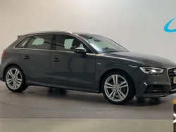 Grijs Gebruikt 2019 Audi A3 Sportback S-Line Hatchback | € 19.400 (Eerlijke prijs)