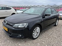 Zwart Gebruikt 2013 VW Jetta Highline Sedan | € 3.499 (Super prijs)