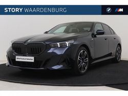 M carbonschwarz (donker zwart metallic) Gebruikt 2025 BMW 550e Comfort Edition Sedan | € 89.950 (Eerlijke prijs)