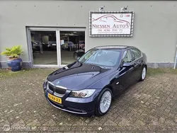 Blauw, metallic lak Gebruikt 2005 BMW 325 Executive Sedan | € 9.950 (Duur)