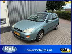 Blauw Gebruikt 2000 Ford Focus Trend | € 495 (Goede deal)