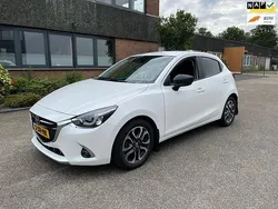 Wit Gebruikt 2017 Mazda 2 Hatchback | € 12.450 (Eerlijke prijs)