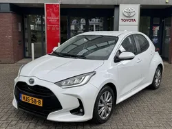 Wit Gebruikt 2023 Toyota Yaris Hatchback | € 22.700 (Eerlijke prijs)