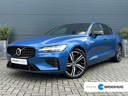 Blauw Gebruikt 2020 Volvo S60 R-Design Sedan | € 30.895 (Goede deal)