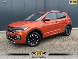 Oranje Gebruikt 2022 VW T-Cross R-line SUV | € 23.940 (Eerlijke prijs)