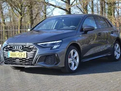 Grijs Gebruikt 2024 Audi A3 Sportback Advanced Hatchback | € 36.900 (Iets duurder)
