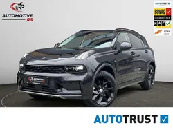 Zwart, metallic lak Gebruikt 2022 Lynk & Co 01 SUV | € 23.945 (Eerlijke prijs)