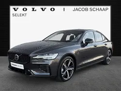 Grijs Gebruikt 2022 Volvo S60 Ultimate Sedan | € 46.395 (Eerlijke prijs)