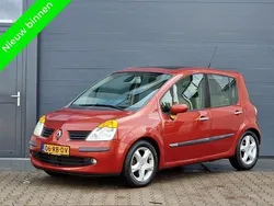Rood Gebruikt 2005 Renault Modus Initiale MPV | € 3.999 (Iets duurder)