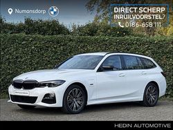 Wit Gebruikt 2022 BMW 330e M Sport Stationwagen | € 38.895 (Eerlijke prijs)