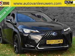 Zwart Gebruikt 2021 Lexus UX 250h SUV | € 28.425 (Goede deal)