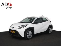 Wit Gebruikt 2024 Toyota Aygo Play Hatchback | € 18.400 (Eerlijke prijs)