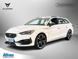 Wit Gebruikt 2022 Cupra Leon VZ Hatchback | € 25.995 (Eerlijke prijs)