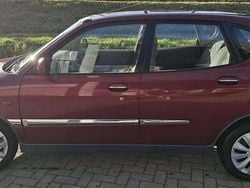 Rood Gebruikt 1999 Daihatsu Sirion Hatchback | € 2.200 (Eerlijke prijs)