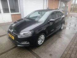 Zwart Gebruikt 2015 VW Polo Comfortline Hatchback | € 6.800 (Goede deal)