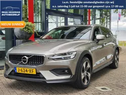 Grijs Gebruikt 2020 Volvo V60 CC Pro Stationwagen | € 36.490 (Goede deal)