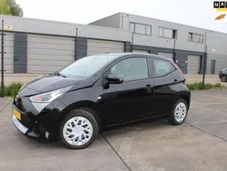 Zwart Gebruikt 2019 Toyota Aygo X-play Hatchback | € 7.795 (Goede deal)