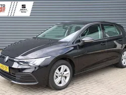 Zwart Gebruikt 2020 VW Golf VIII Business Hatchback | € 18.495 (Goede deal)