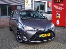 Grijs Gebruikt 2018 Toyota Yaris Hybrid Hatchback | € 14.745 (Goede deal)