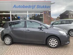 Grijs Gebruikt 2009 Toyota Verso MPV | € 4.450 (Eerlijke prijs)