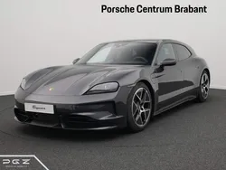 Vulkaangrijs metallic Nieuw 2024 Porsche Taycan Sport Turismo Sedan | € 145.613 (Super prijs)