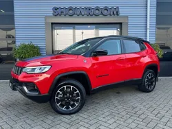 Rood Gebruikt 2023 Jeep Compass Trailhawk SUV | € 28.400 (Eerlijke prijs)