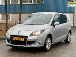 Grijs Gebruikt 2010 Renault Scénic III MPV | € 4.499 (Goede deal)