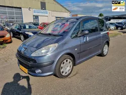 Grijs, metallic lak Gebruikt 2005 Peugeot 1007 Hatchback | € 2.250 (Goede deal)