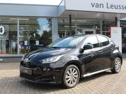 Zwart Gebruikt 2023 Toyota Yaris Hatchback | € 19.700 (Goede deal)
