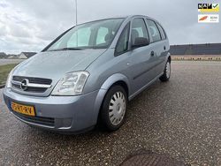 Grijs Gebruikt 2005 Opel Meriva Essentia MPV | € 1.399 (Eerlijke prijs)