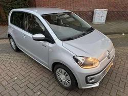 Grijs Gebruikt 2014 VW up! Groove Hatchback | € 6.000 (Eerlijke prijs)