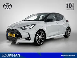 Grijs Gebruikt 2023 Toyota Yaris Hybrid Sport Hatchback | € 27.945 (Eerlijke prijs)
