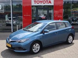 Blauw Gebruikt 2016 Toyota Auris Hybrid Hatchback | € 12.390 (Goede deal)