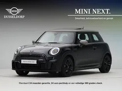 Zwart Gebruikt 2023 Mini Cooper Hatchback | € 32.950