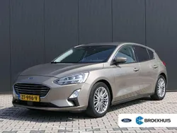 Grijs Gebruikt 2019 Ford Focus Titanium Hatchback | € 15.940 (Eerlijke prijs)