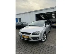 Grijs Gebruikt 2007 Ford Focus Futura Sedan | € 2.250 (Eerlijke prijs)