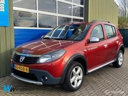 Rood (metallic) Gebruikt 2010 Dacia Sandero Stepway Hatchback | € 4.499 (Eerlijke prijs)