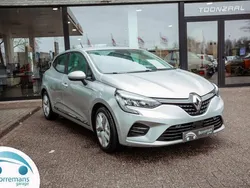 Zilver Gebruikt 2022 Renault Clio V Business Sedan | € 15.890 (Goede deal)