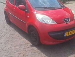 Rood Gebruikt 2007 Peugeot 107 Hatchback | € 600 (Super prijs)
