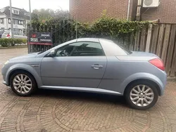 Blauw Gebruikt 2005 Opel Tigra Enjoy Cabriolet | € 2.250 (Eerlijke prijs)