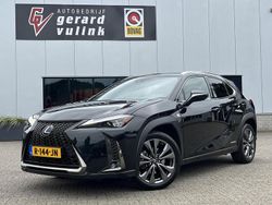 Zwart Gebruikt 2020 Lexus UX Sport Line SUV | € 29.880 (Goede deal)