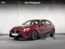 Fire rot metallic (rood metallic) Gebruikt 2025 BMW 120 M Sport Hatchback | € 35.900 (Goede deal)