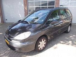 Grijs Gebruikt 2007 Peugeot 807 MPV | € 1.995