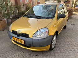 Goud Gebruikt 1999 Toyota Yaris Terra Hatchback | € 800 (Eerlijke prijs)
