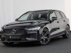 Zwart Gebruikt 2021 Volvo V60 R-Design Stationwagen | € 34.900 (Eerlijke prijs)