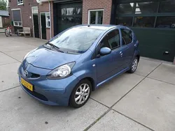 Blauw, metallic lak Gebruikt 2008 Toyota Aygo Hatchback | € 2.450 (Eerlijke prijs)