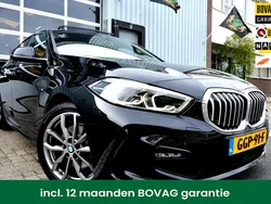 Zwart Gebruikt 2022 BMW 118 Executive Hatchback | € 34.950