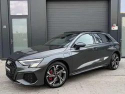 Grijs Gebruikt 2022 Audi A3 e-tron Competition Hatchback | € 34.750 (Iets duurder)