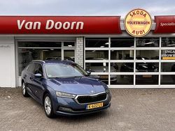 Blauw Gebruikt 2021 Skoda Octavia Business Line Stationwagen | € 19.850 (Duur)